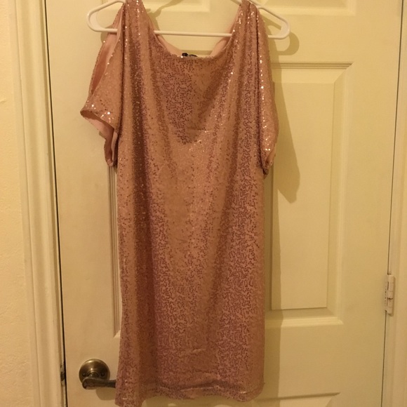 Pink sequin Party dress - Picture 2 of 8
